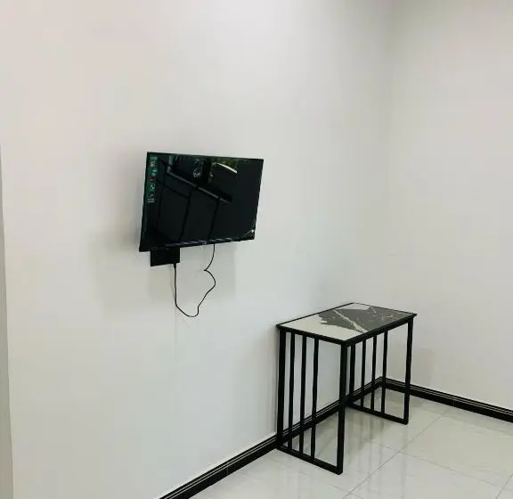 Chambre Familiale Deluxe, Sss