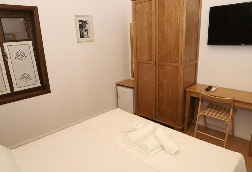 اتاق لوکس, Vila Meri