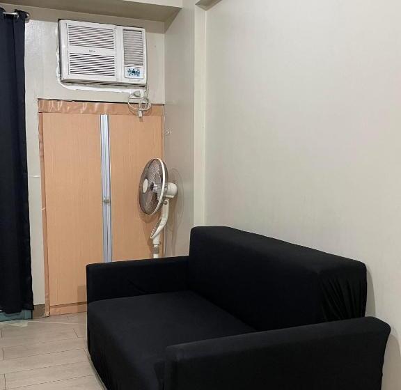 استودیو استاندارد با بالکن, Studio Unit 10 Mins Walk To Naia Terminal 3