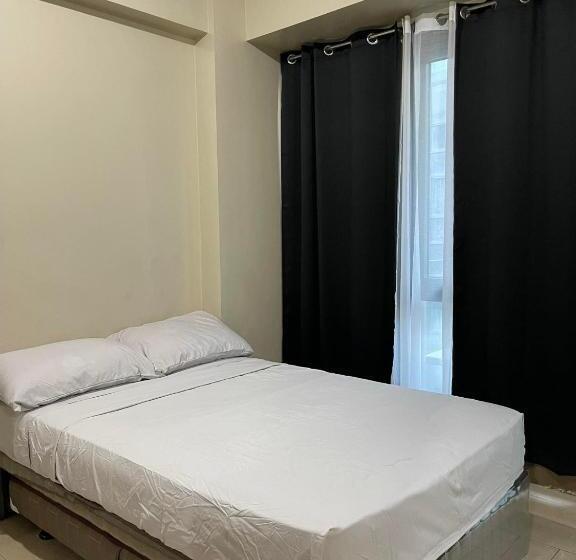 إستديو قياسى مزود بشرفة, Studio Unit 10 Mins Walk To Naia Terminal 3