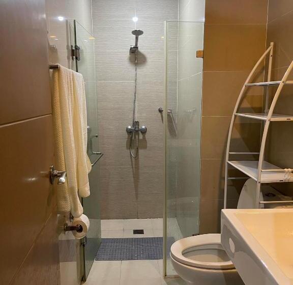 استودیو استاندارد با بالکن, Studio Unit 10 Mins Walk To Naia Terminal 3