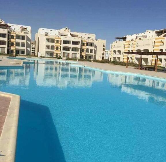 آپارتمان 1 خوابه با چشمانداز استخر, قرية بالميرا السخنه