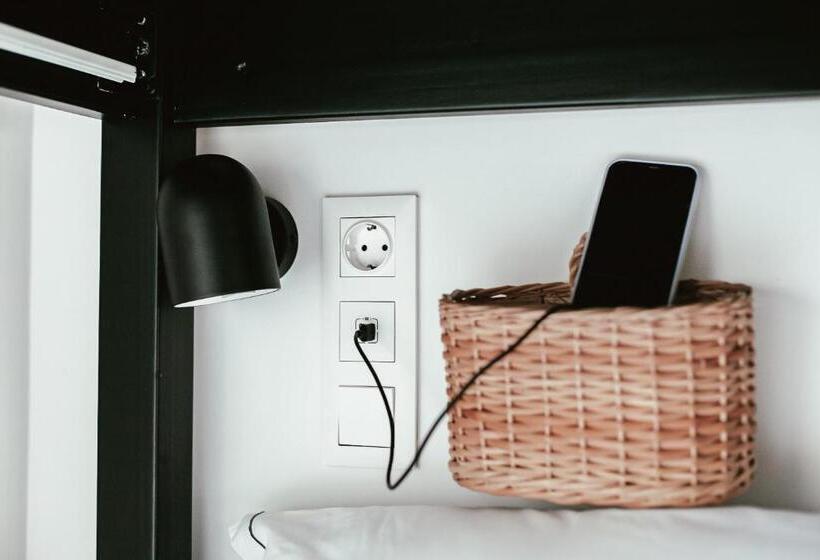 غرفة عائلية, Aires Hostel