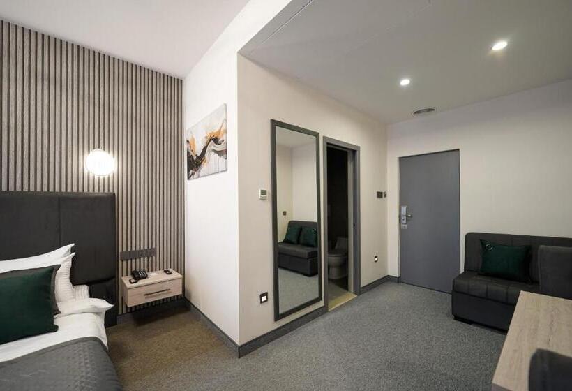 디럭스 룸 킹사이즈 침대, Dynasty