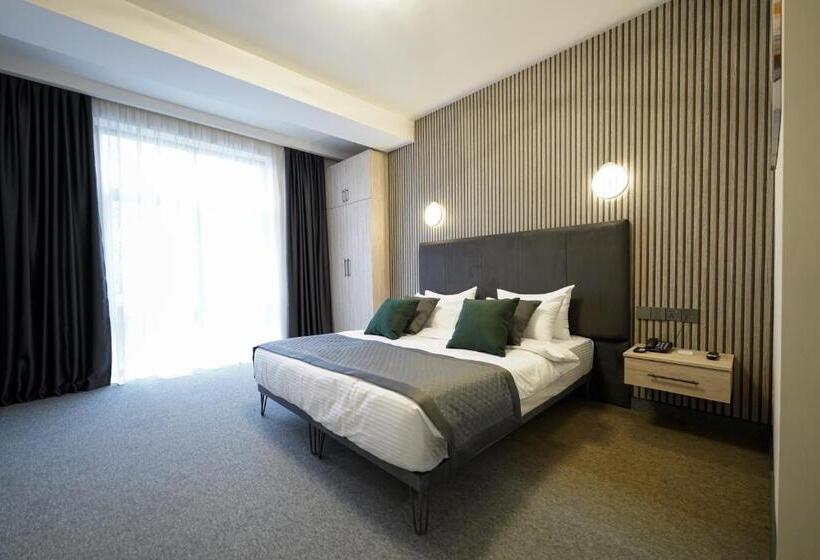 디럭스 룸 킹사이즈 침대, Dynasty