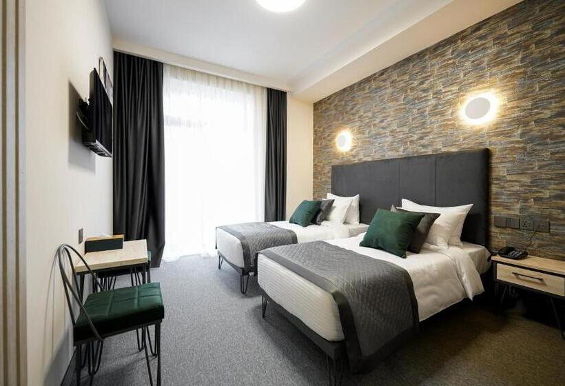 스탠다드 룸, Dynasty