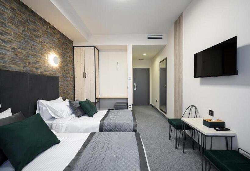 스탠다드 룸, Dynasty