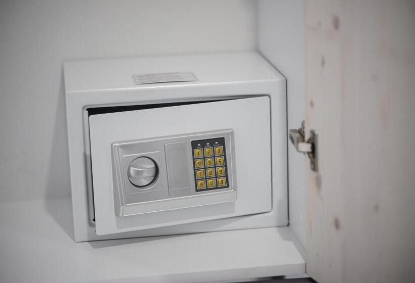 스탠다드 룸, Dynasty