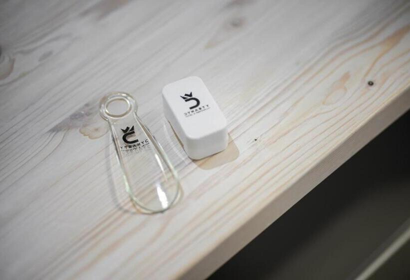 스탠다드 룸, Dynasty