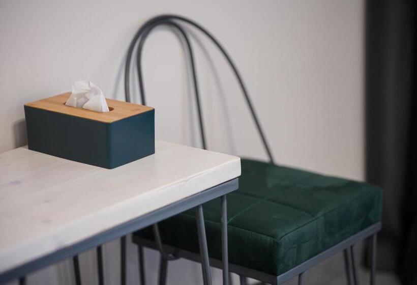 스탠다드 룸 킹사이즈 침대, Dynasty