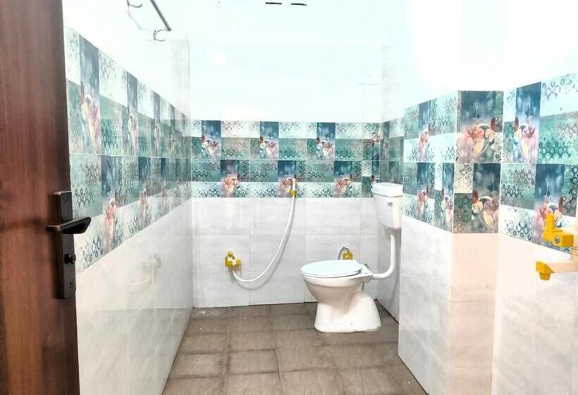 キングサイズベッドのデラックスルーム, Lord Krishna