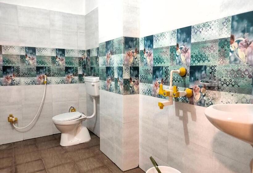 キングサイズベッドのデラックスルーム, Lord Krishna