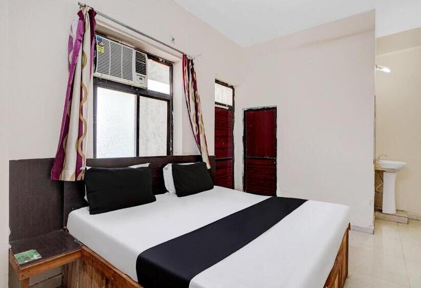 Трехместный Номер Классика, Oyo Hotel B Shiv Ji