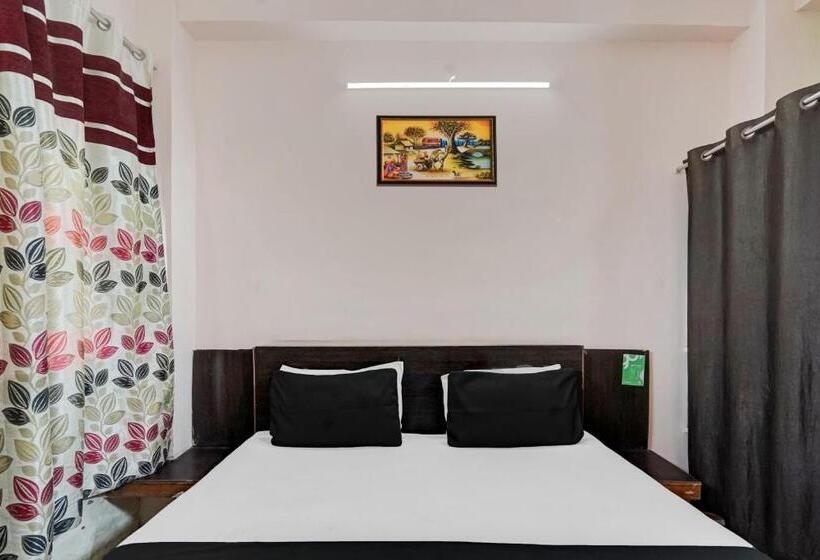 트리플 클래식 룸, Oyo Hotel B Shiv Ji