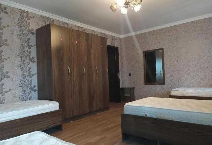 اتاق کلاسیک چهارنفره, Ganja Guest House