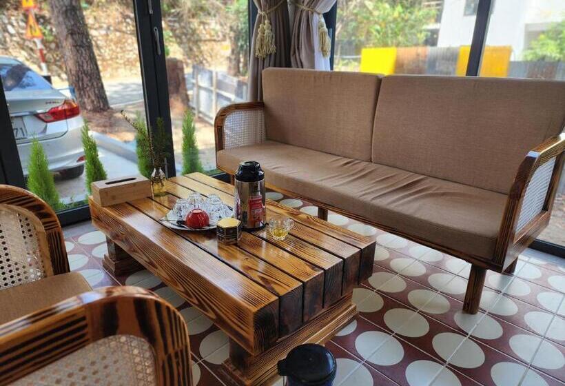 سوئیت با وان آب گرم, Lhasa