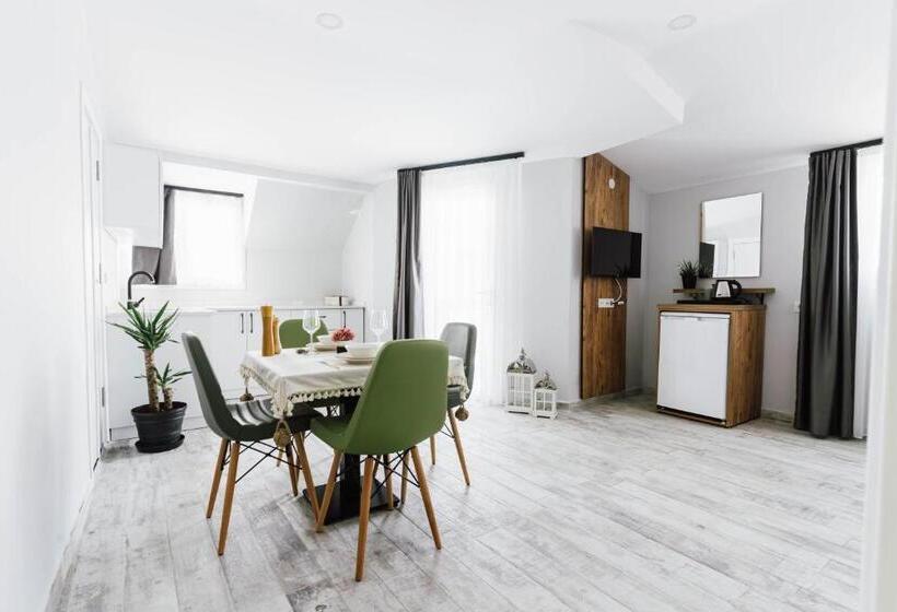 דירה בת חדר שינה 1 עם מרפסת, Lux Apart At Terrace