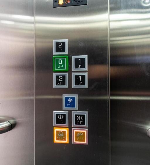 شقة غرفة واحدة, The Han Yk