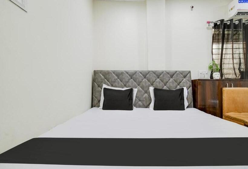 غرفة قياسية, O Om