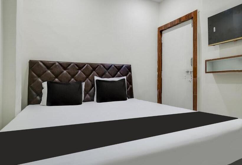 غرفة قياسية, O Om