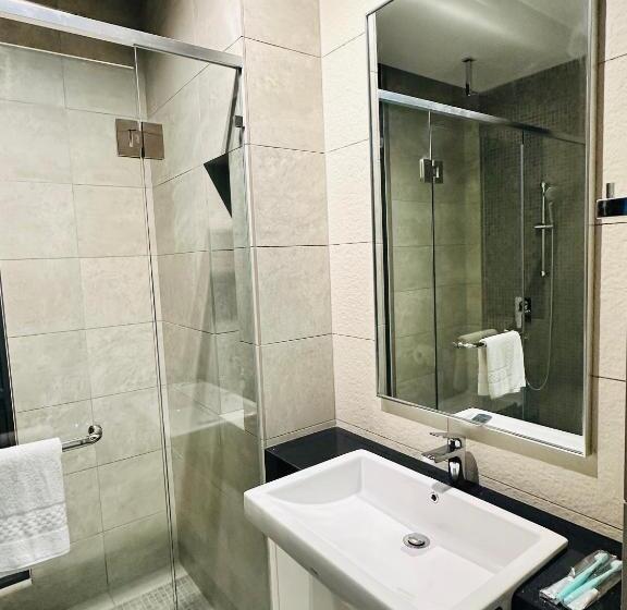 Deluxe Suite King Bed, Premier Sentral Suites At Kl