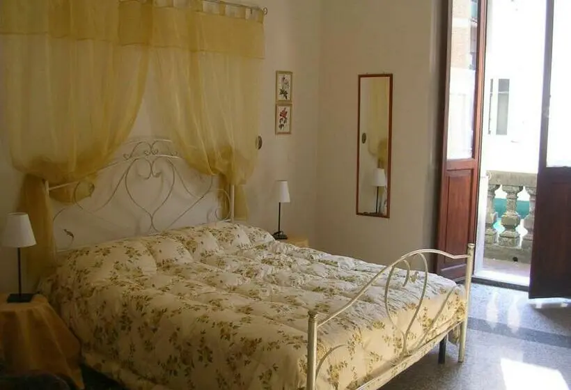 اتاق استاندارد سه نفره, Ascoli Antica B&b