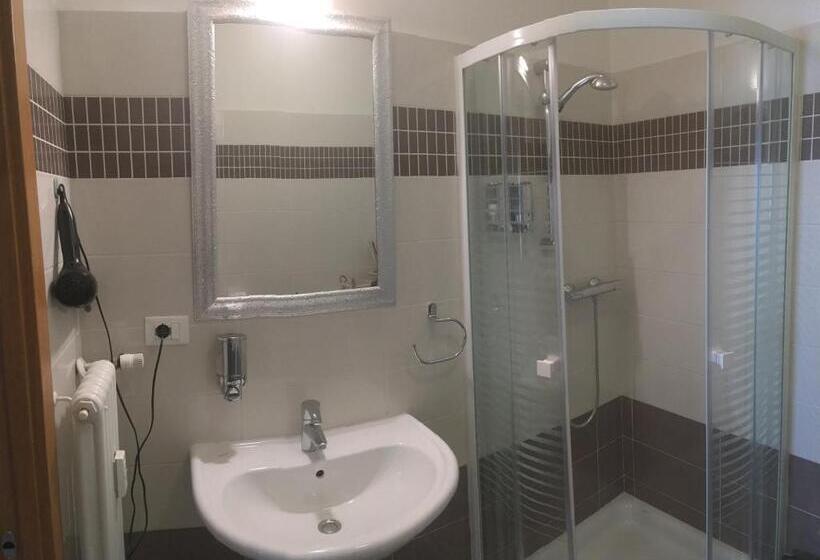 3 Sovrums Lägenhet, B&b Eden