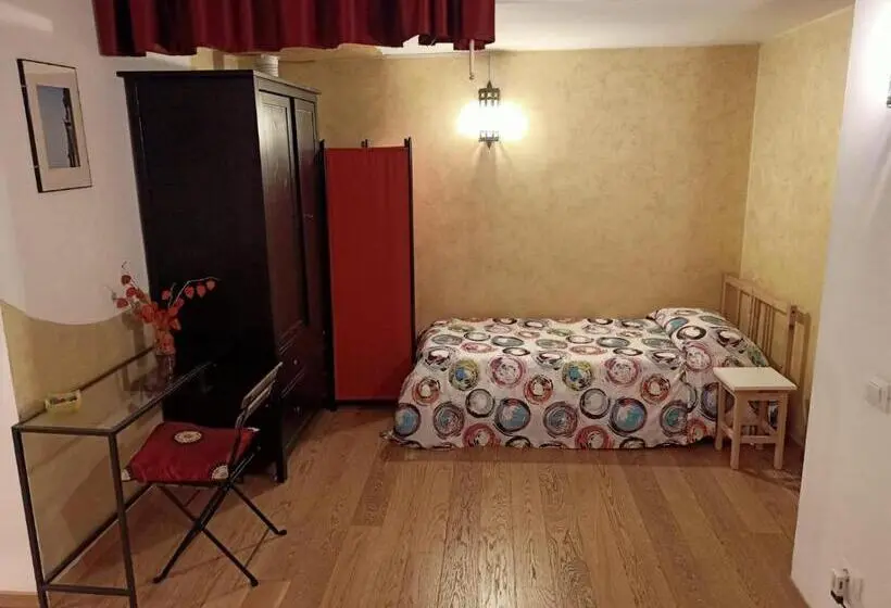 اتاق استاندارد با سرویس بهداشتی مشترک, B&b Eden