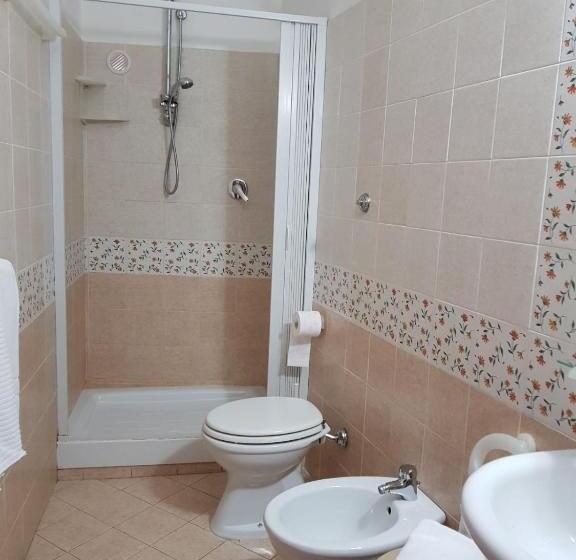 ベーシックトリプルルーム, B&b La Piazzetta