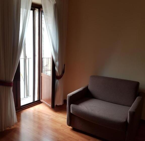 ベーシックトリプルルーム, B&b La Piazzetta