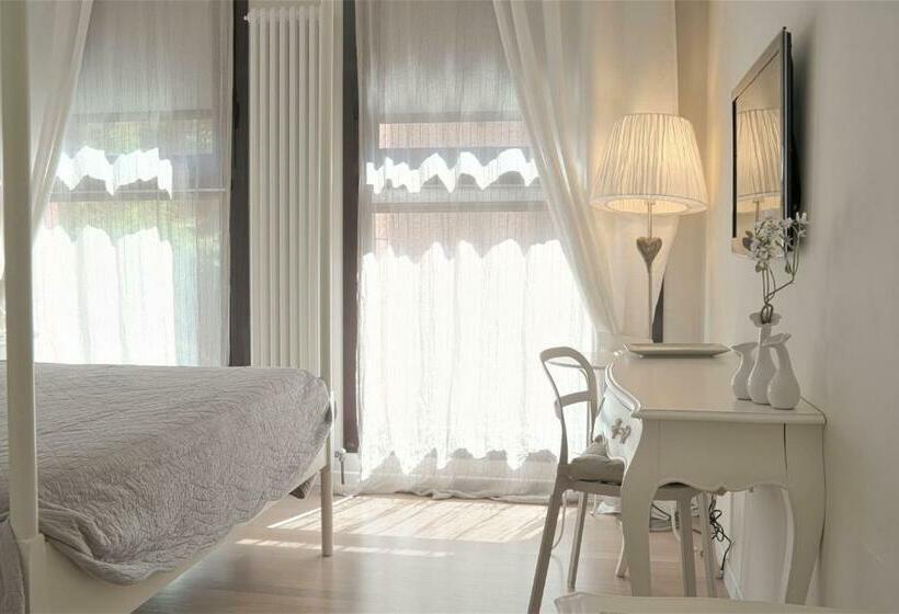 اتاق استاندارد, Bed In Bo Saragozza