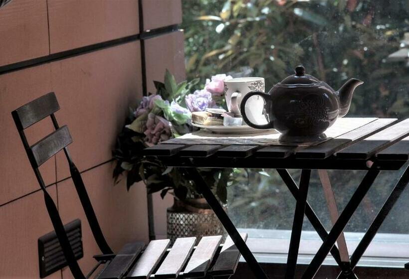 اتاق استاندارد با بالکن, Bed In Bo Saragozza