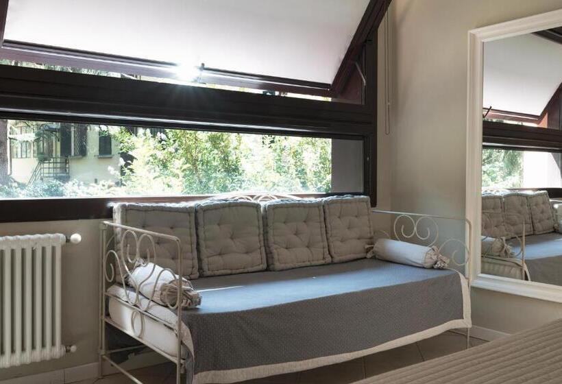 سوئیت جونیور با چشم‌انداز باغ, Bed In Bo Saragozza