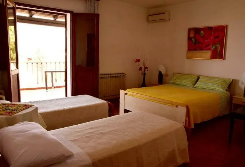 Standard Triple Room with Terrace, Belvedere Sul Mare