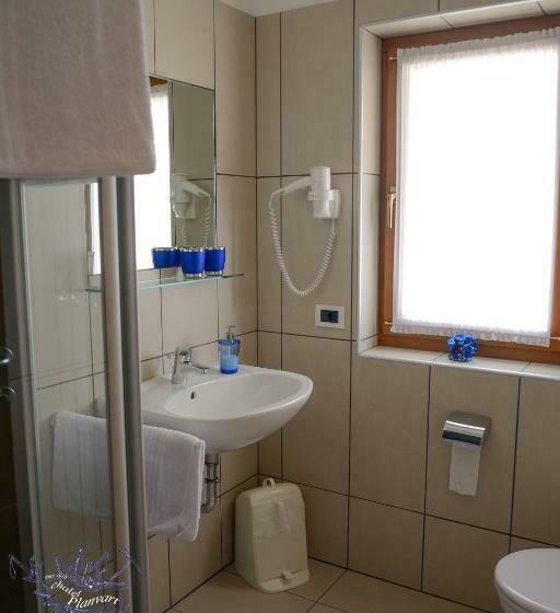 Standard Kolmen Hengen Huone Parveke, Chalet Planvart