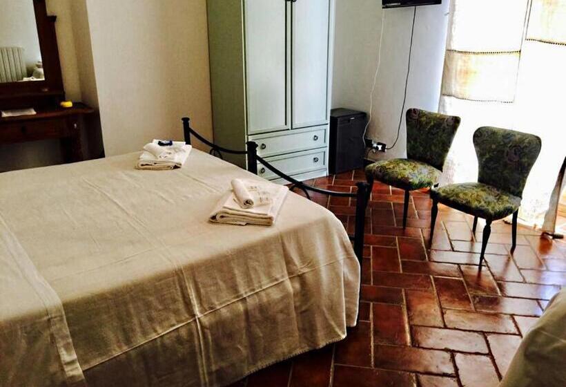 اتاق لوکس سه تخته, Maremma Nel Tufo