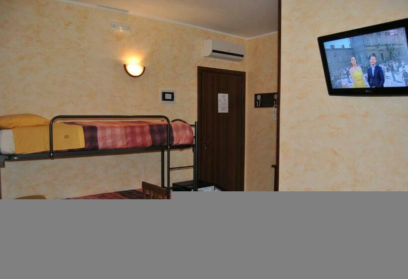 四人标准间, Messapia