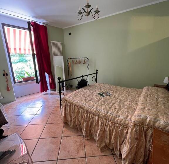 Полулюкс Повышенной Комфортности, The Tower Of The Old King