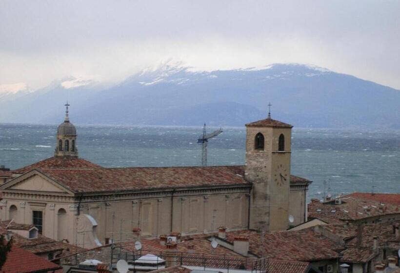 Люкс Deluxe Кровать Кинг, The Tower Of The Old King