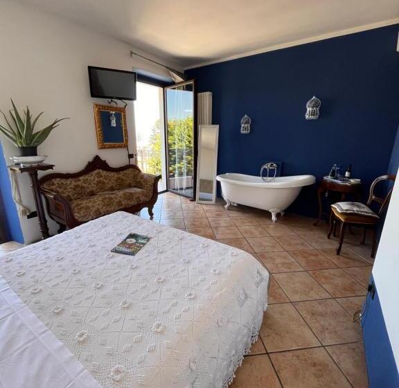 Люкс Deluxe Кровать Кинг, The Tower Of The Old King