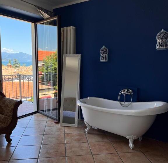 Люкс Deluxe Кровать Кинг, The Tower Of The Old King