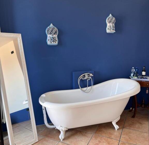 Люкс Deluxe Кровать Кинг, The Tower Of The Old King