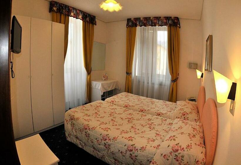 スタンダードルーム, Albergo Due Spade