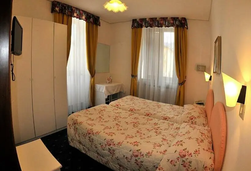スタンダードルーム, Albergo Due Spade