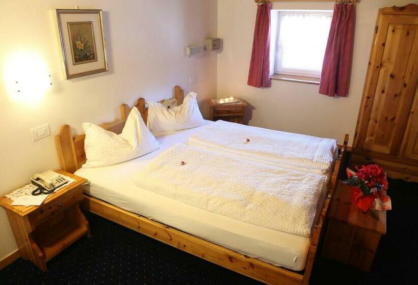 חדר סטנדרט, Albergo Due Spade