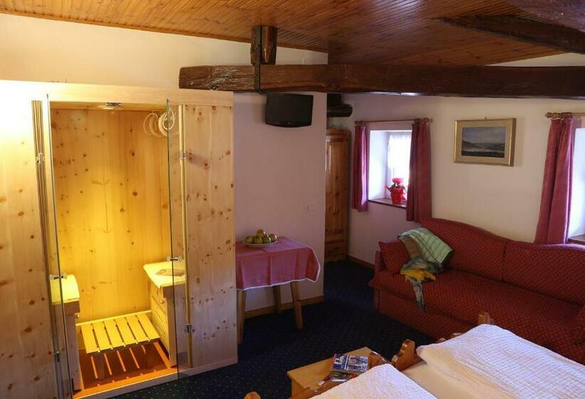 סוויטת ג'וניור, Albergo Due Spade