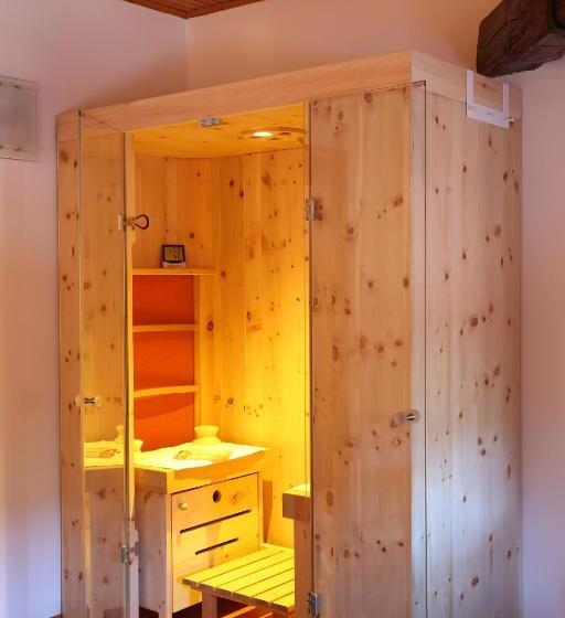 סוויטת ג'וניור, Albergo Due Spade