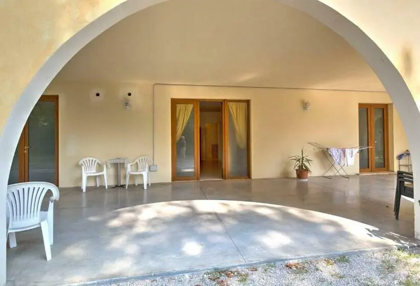 اتاق استاندارد چهار تخته, Albergo Le Piante