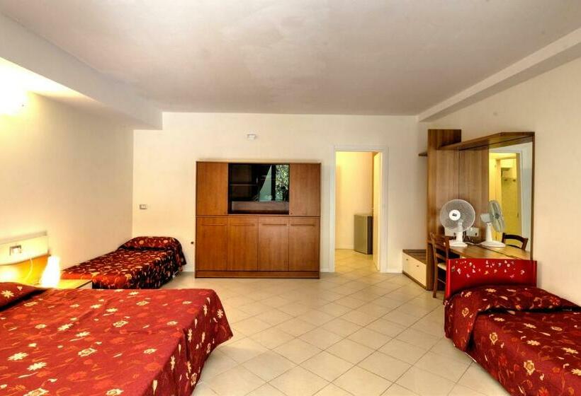 Четырехместный Номер Стандарт, Albergo Le Piante