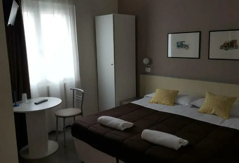 Standard-huone, Arianna